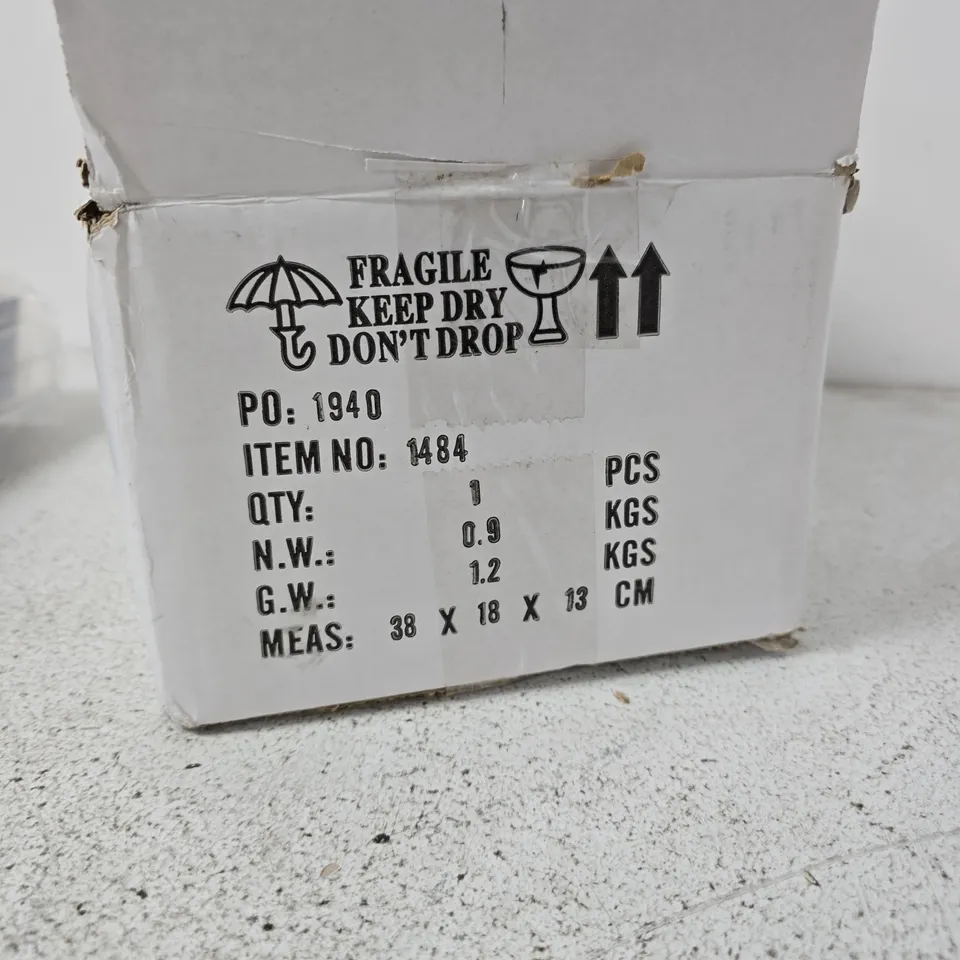 WALL LIGHT – 2 X 40W E14 MAX, DIMMABLE, BOXED (MODEL 1484)