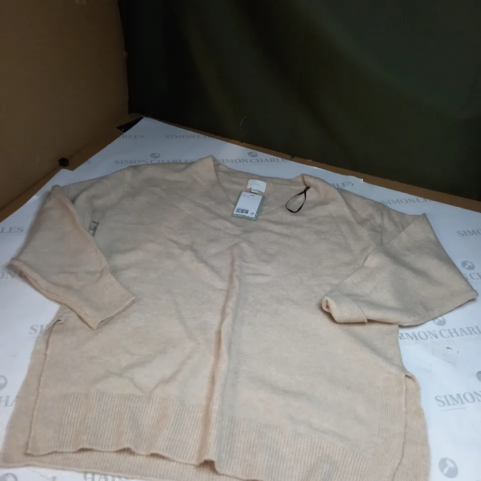 MEDIUM H&M CREAM JUMPER 