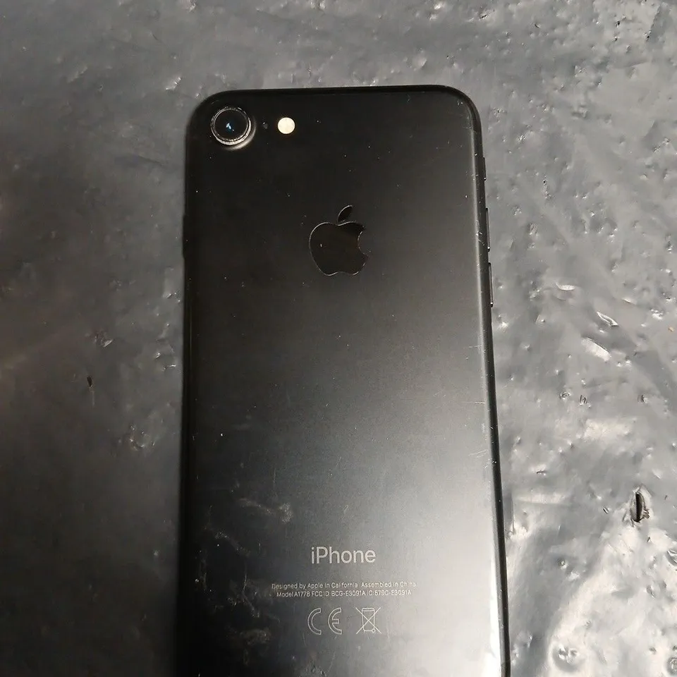 APPLE IPHONE 7 (A1778) - BLACK