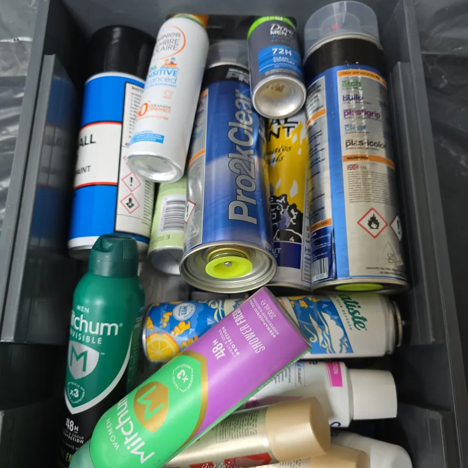 APPROXIMATELY 10 ASSORTED AEROSOLS TO INCLUDE DOVE SPRAY ,  SPRAY PAINT , ETC 