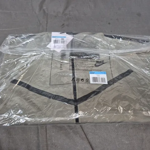 NIKE TECH FLEECE JACKET SIZE M 