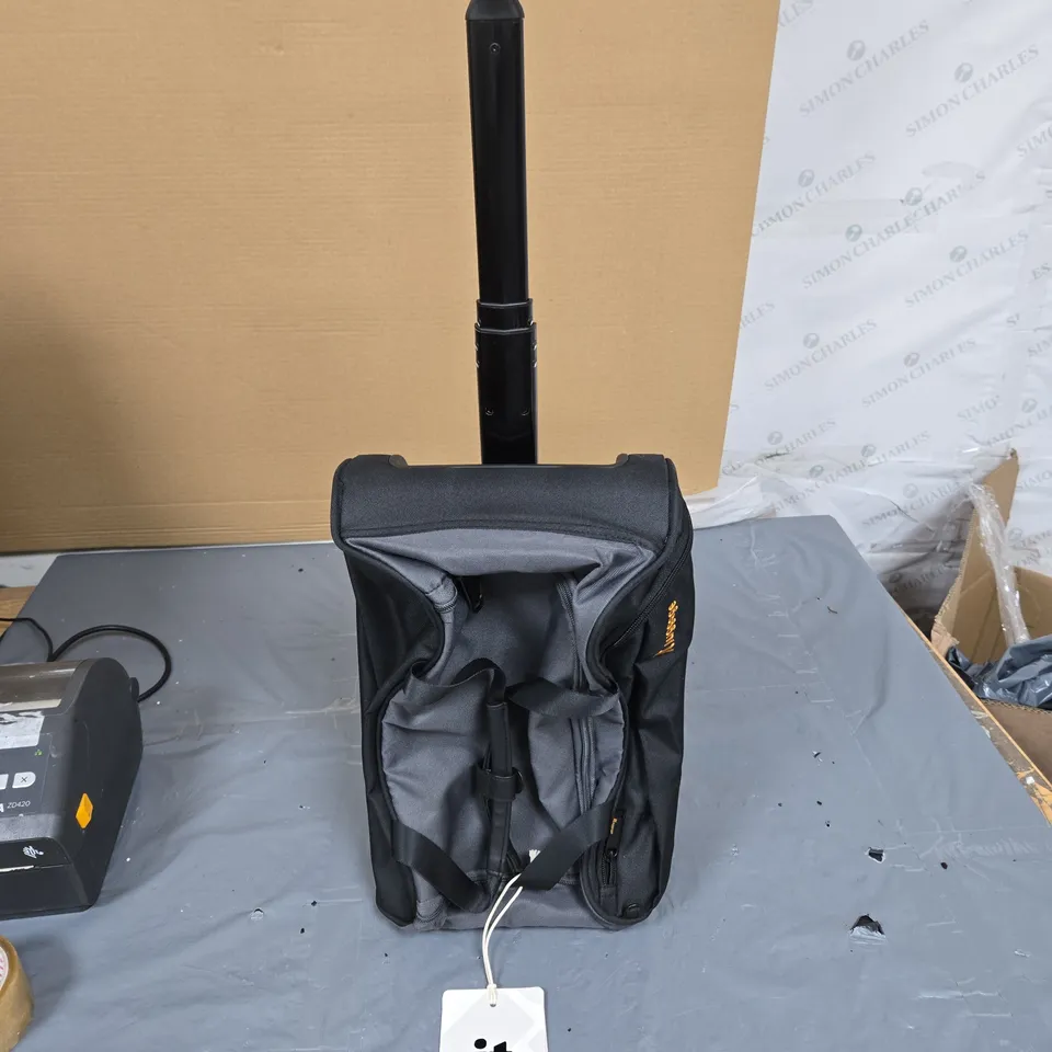 IT LUGGAGE BLACK ROLLING CARRY-ON TRAVEL BAG WITH TELESCOPIC HANDLE