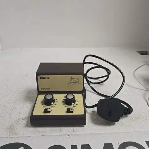 GAUGEMASTER MODEL D DUAL-TRACK CONTROLLER – BRITISH MADE