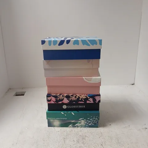APPROXIMATELY 5 ASSORTED GIFT BOXES - BOXES ONLY NO CONTENTS
