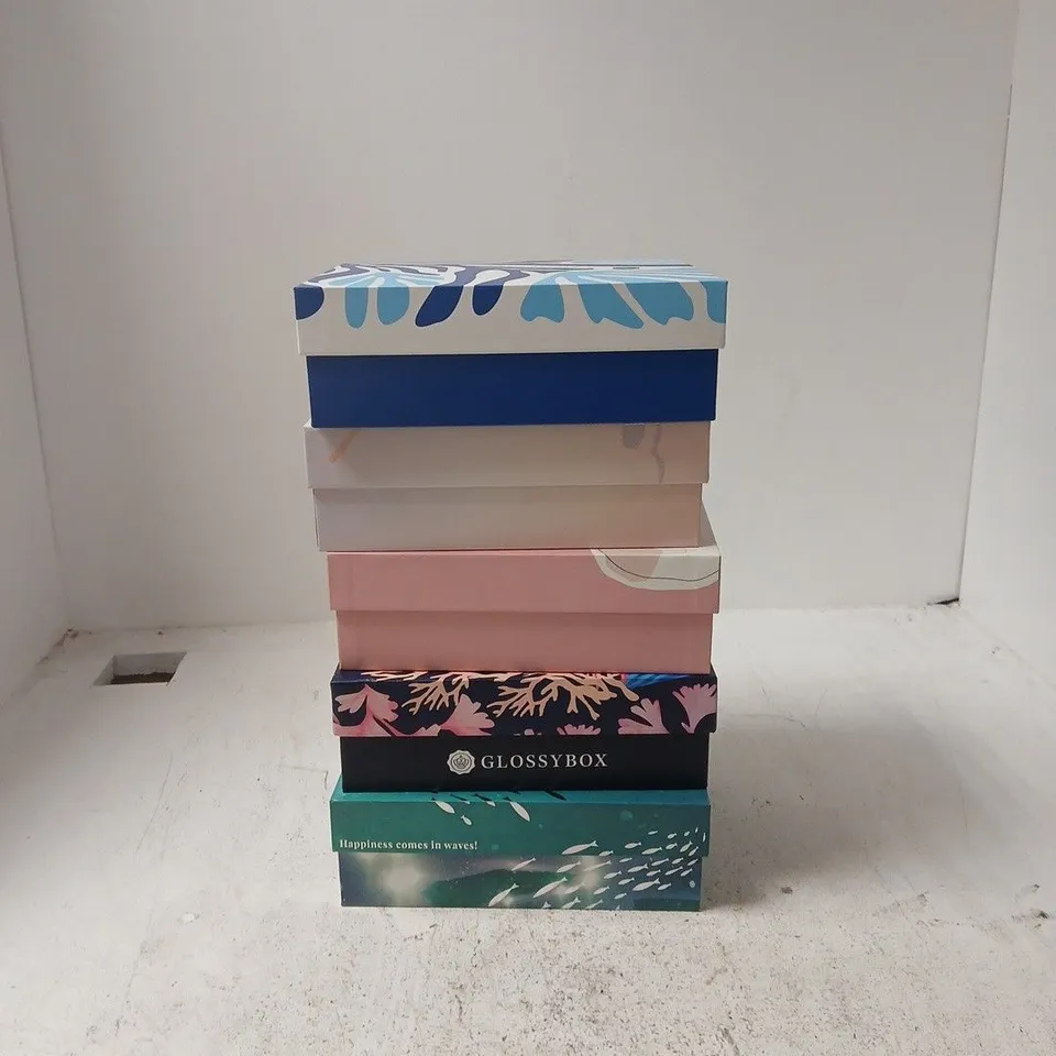 APPROXIMATELY 5 ASSORTED GIFT BOXES - BOXES ONLY NO CONTENTS