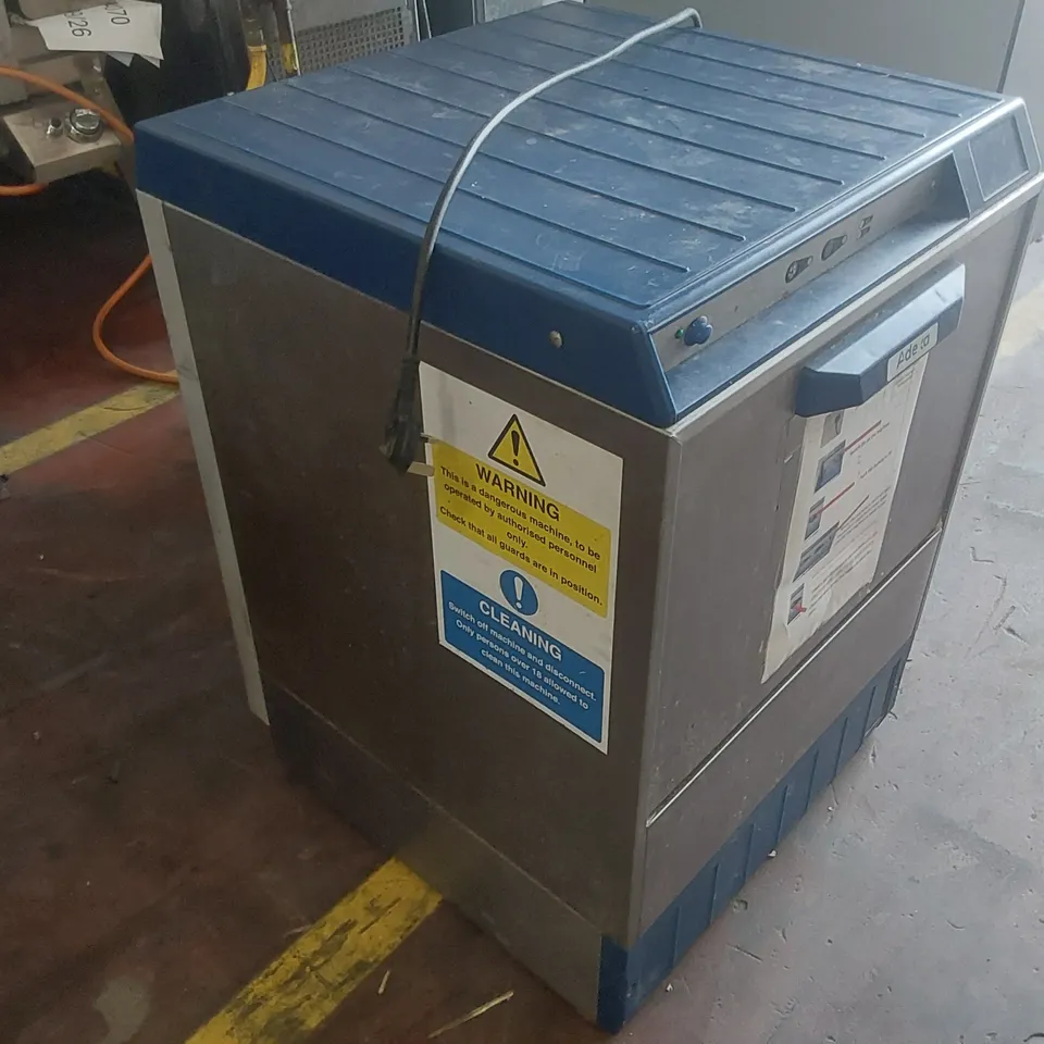 OMNIWASH 5000BT COMMERCIAL UNDERCOUNTER DISHWASH