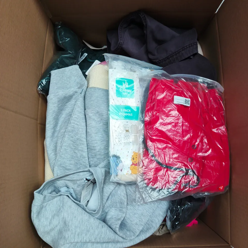 LARGE BOX OF APPROXIMATELY 25 ASSORTED CLOTHING ITEMS IN VARIOUS COLOURS, STYLES AND SIZES - COLLECTION ONLY