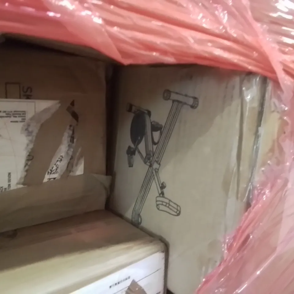 PALLET CONTAINING LARGE QUANTITY OF BOXED LIGHTED CHRISTMAS 4FT REINDEER & SLEIGH SETS, EXERCISE MACHINES ECT.