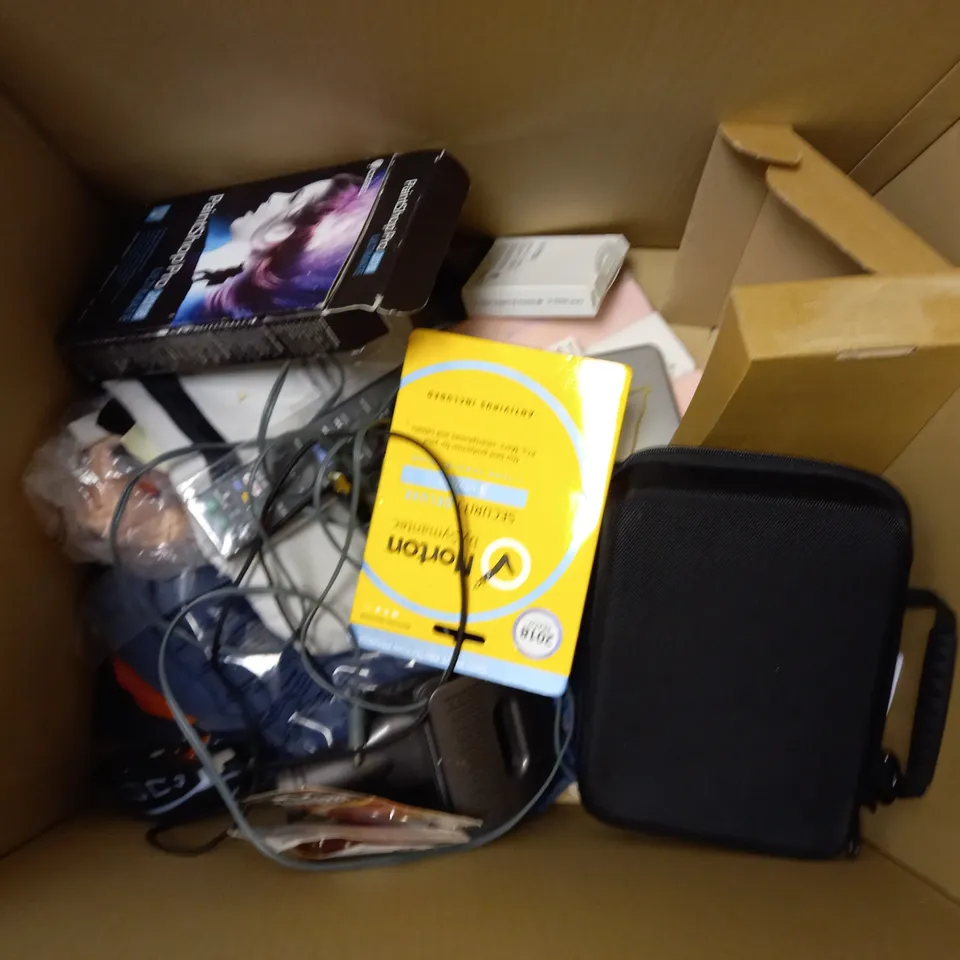 APPROXIMATELY 15 ASSORTED HOUSEHOLD & ELECTRICAL PRODUCTS TO INCLUDE IPHONE X LEATHER CASE, SKULLCANDY WIRELESS EARPHONES, LED BULB ETC 