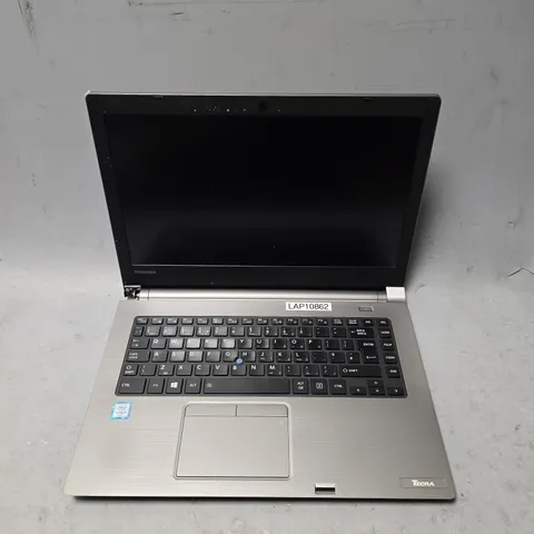 TOSHIBA TECRA A40-C LAPTOP