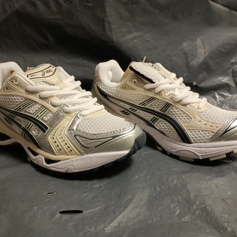 PAIR OF ASICS GEL-KAYANO 14 TRAINERS IN WHITE/CREAM/SILVER SIZE UK 4