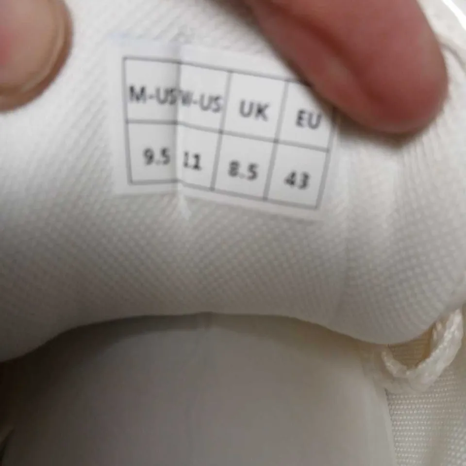 CONZURI WHITE SNEAKERS – MEN'S UK 8.5 (EU 43)