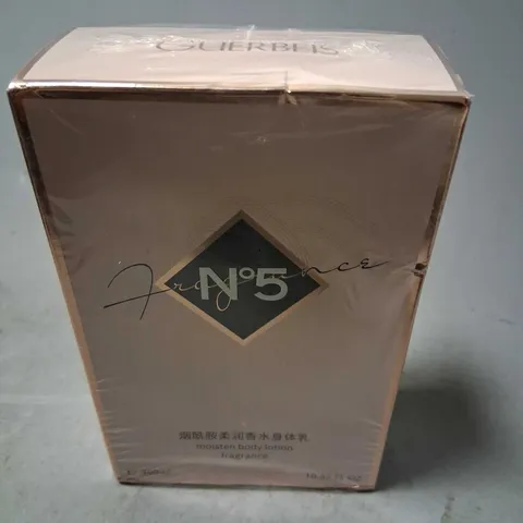 BOXED N0.5 MOISTEN BODY LOTION FRAGRANCE 300ML