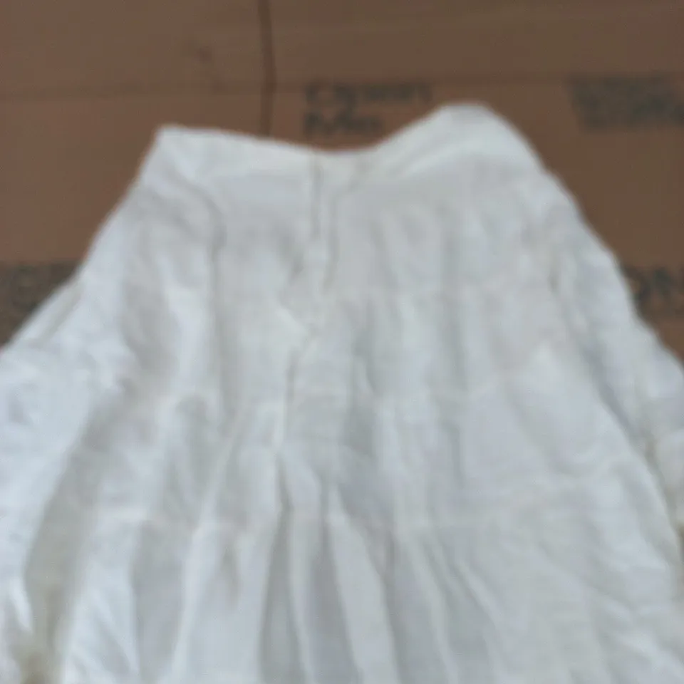 NOBODY'S CHILD PETITE TALIA SKIRT, WHITE – UK 12 (EU 40, US 8)