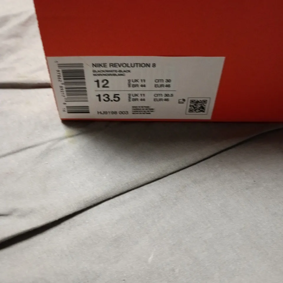 Nike Revolution 5 Running Shoes - Black/White, UK 11