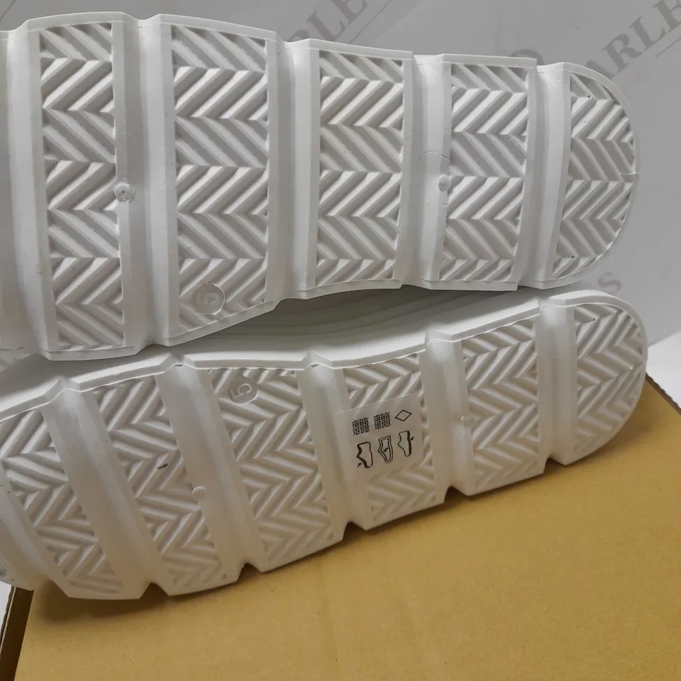 KOI THE FURIES FLAMED CHUNKY WHITE TRAINERS - SIZE 5