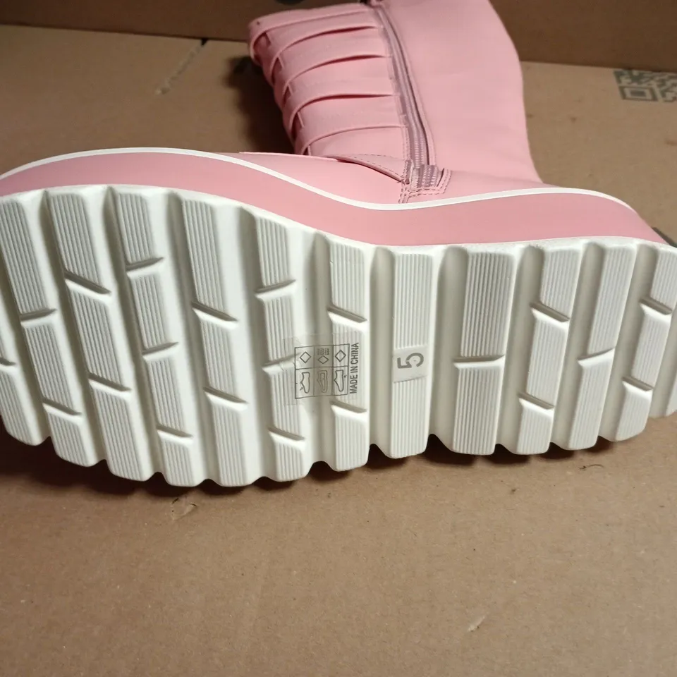 BOXED KOI MIZUHIKI KAWAII LONG PEARL BUCKLE BOOTS – PINK, UK SIZE 5