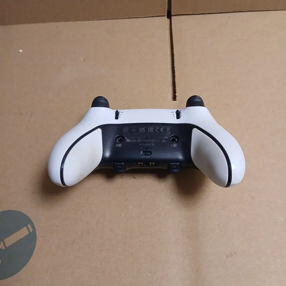 SONY PLAYSTATION 5 DUALSENSE WIRELESS CONTROLLER – WHITE/BLACK UNBOXED