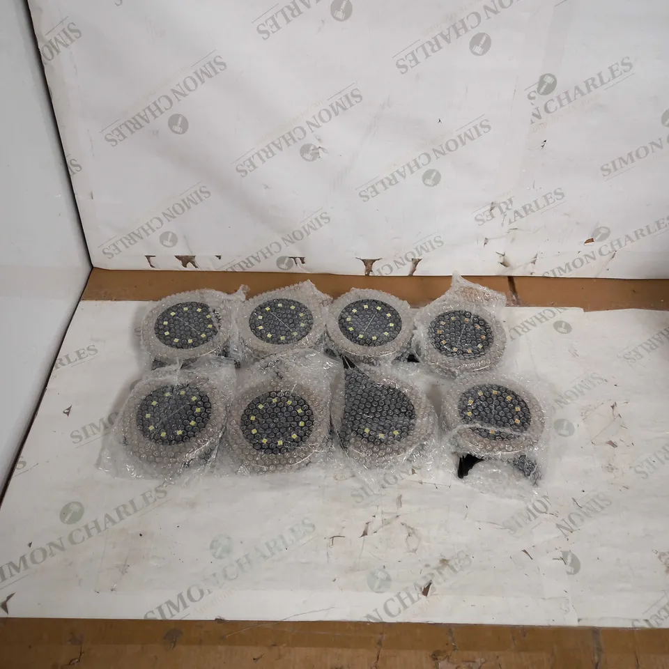 BOXED BELL & HOWELL OUTDOOR SOLAR LIGHTS 
