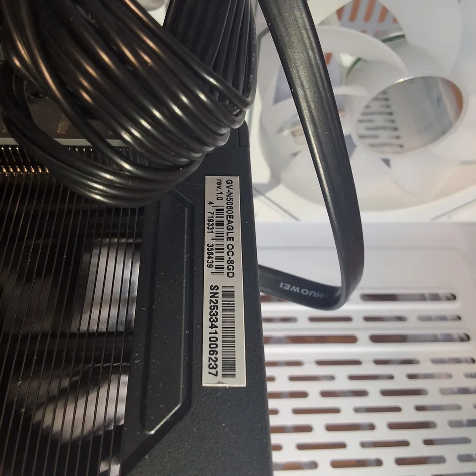 VIBOX DESKTOP COMPUTER WITH 16GB RAM AND GIGABYTE GEFORCE RTX 5060 GRAPHICS CARD