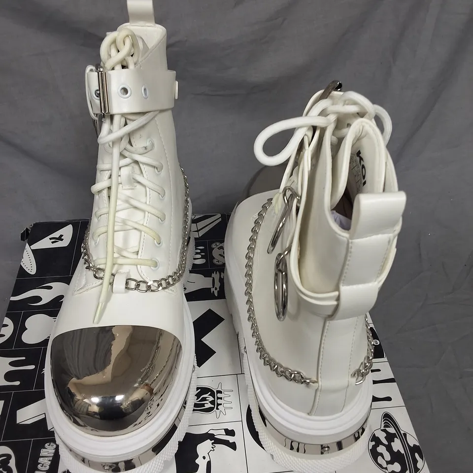 KOI BORING HARDWARE PLATFORM BOOTS IN WHITE - UK 6
