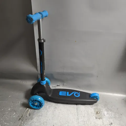 EVO 3 WHEELED SCOOTER IN BLACK AND BLUE - COLLECTION ONLY 