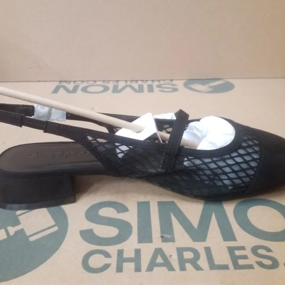 BOX CONTAINING APPROXIMATELY 9 PAIRS OF BRAND NEW SIMPLY BE BLACK JUPITER EXTRA WIDE STRAP-BACK MESH FLATS - SIZE 8