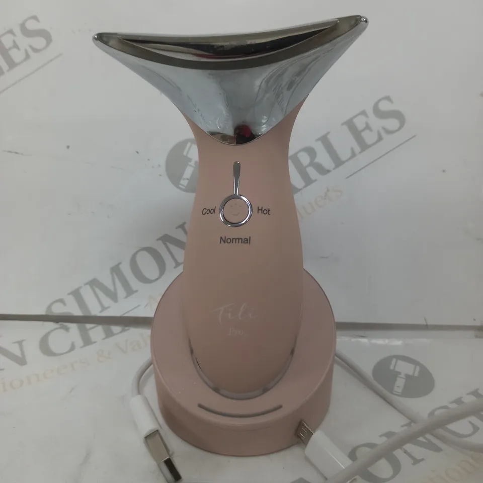 BOXED TILI PRO LED ANTI-AGEING HOT & COLD FACIAL TONING DEVICE