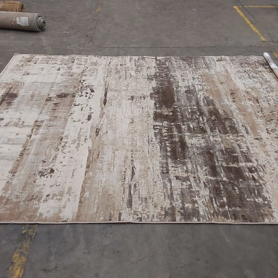 RAGOLLE GALLERIA ABSTRACT RUG - BROWN// SIZE: 280 X 380cm