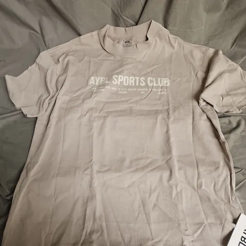 AYBL SPORTS CLUB DOT OVERSIZED TSHIRT IN CLOUD GREY SIZE M