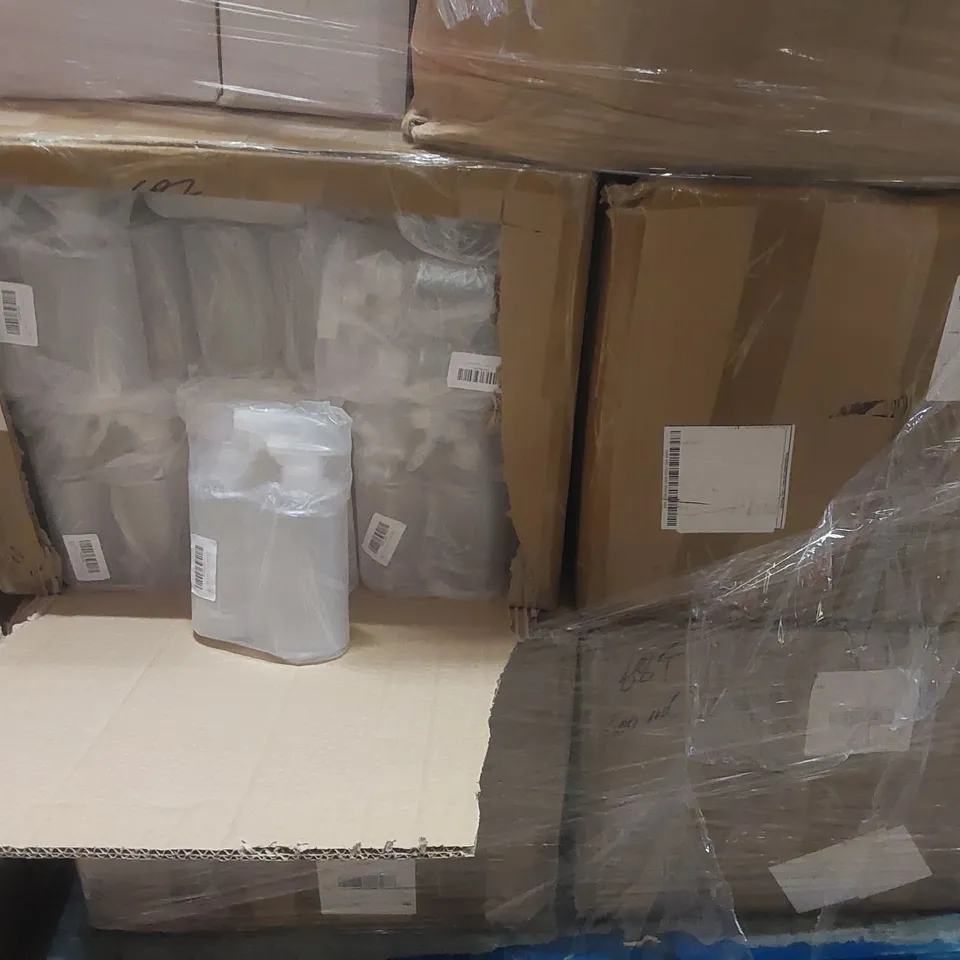 PALLET CONTAINING A VERY LARGE QUANTITY OF ASSORTED ITEMS INCLUDING: SPRAY BOTTLES, SUITCASE ECT
