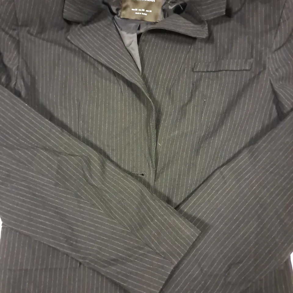 PULL & BEAR PINSTRIPE SUIT BLAZER IN DARK NAVY SIZE XS