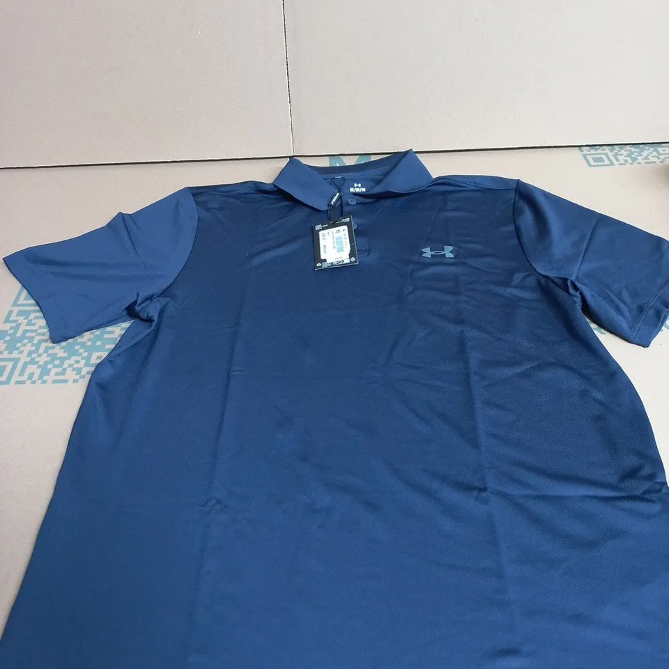 UNDER ARMOUR POLO TOP SIZE M