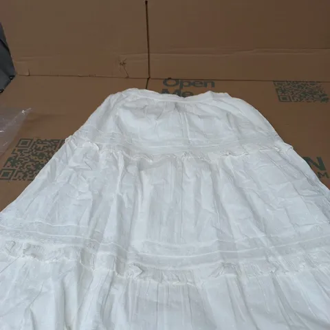 NOBODY'S CHILD PETITE LOLA SKIRT – WHITE, UK 10 (EU 38, USA 6)