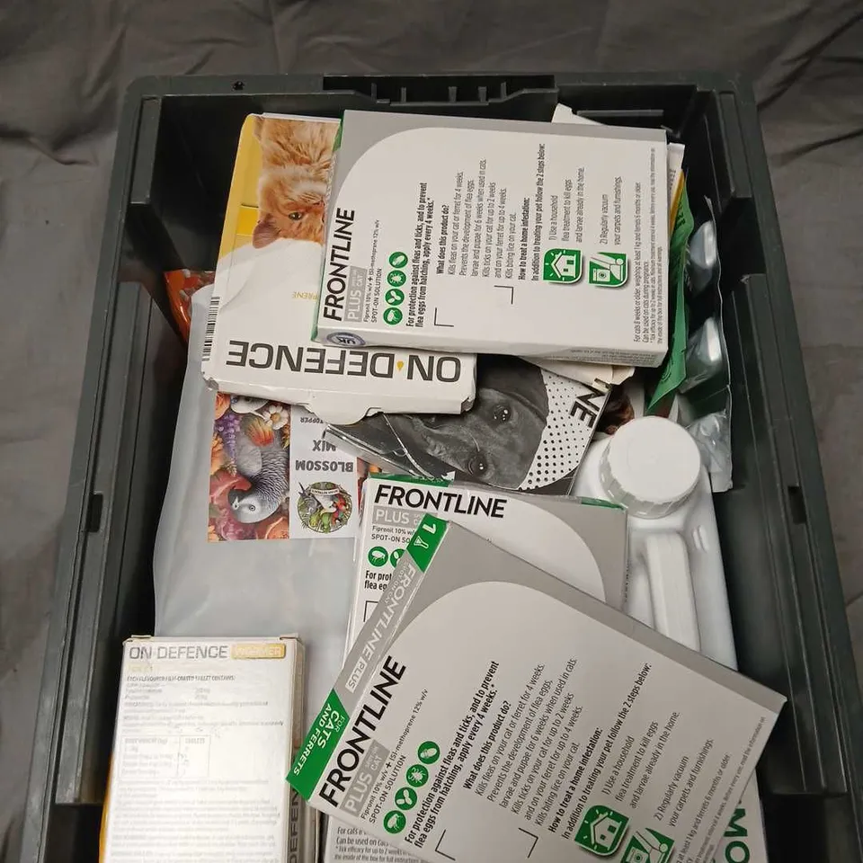 APPROXIMATELY 20 ASSORTED PET CARE PRODUCTS TO INCLUDE JOINT CARE, WORMER, SHINY COAT ETC 