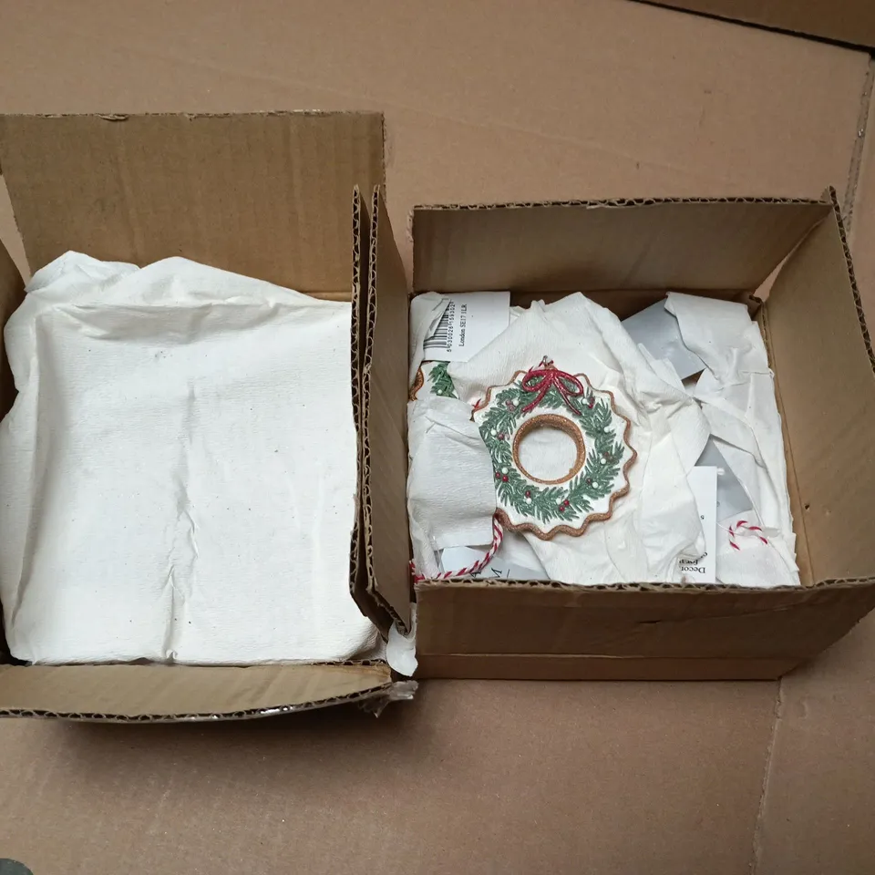 LOT OF 24 AS NEW GISELLA GRAHAM WREATH THEMED HANGING TREE DECORATIONS