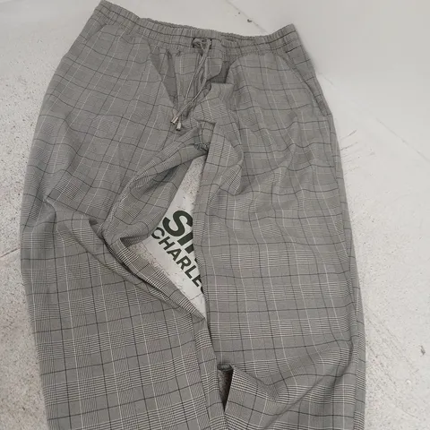 BONMARCHE WOMEN'S GREY CHECK TROUSERS, UK SIZE 20