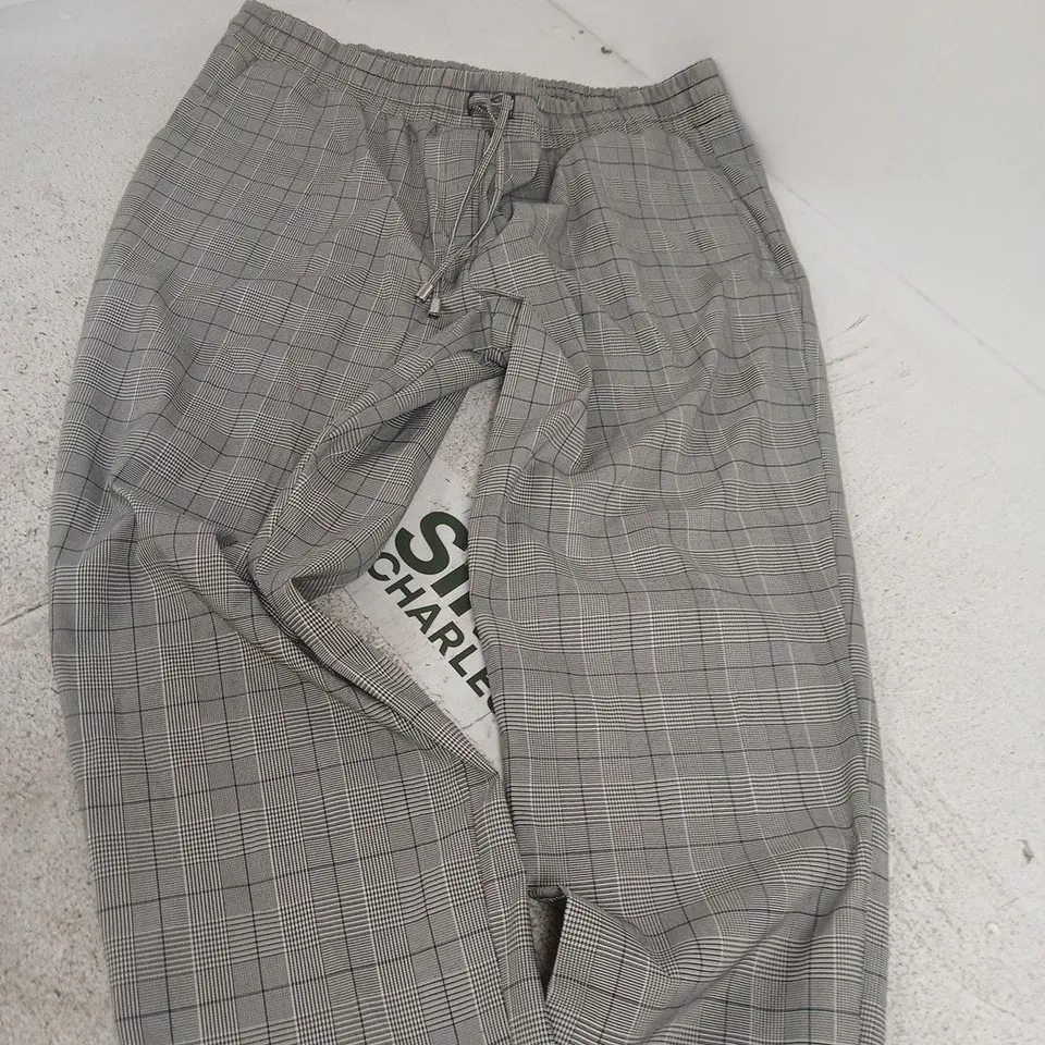 BONMARCHE WOMEN'S GREY CHECK TROUSERS, UK SIZE 20