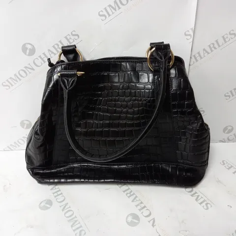 ASHWOOD TRIPLE COMPARTMENT SHOULDER BAG