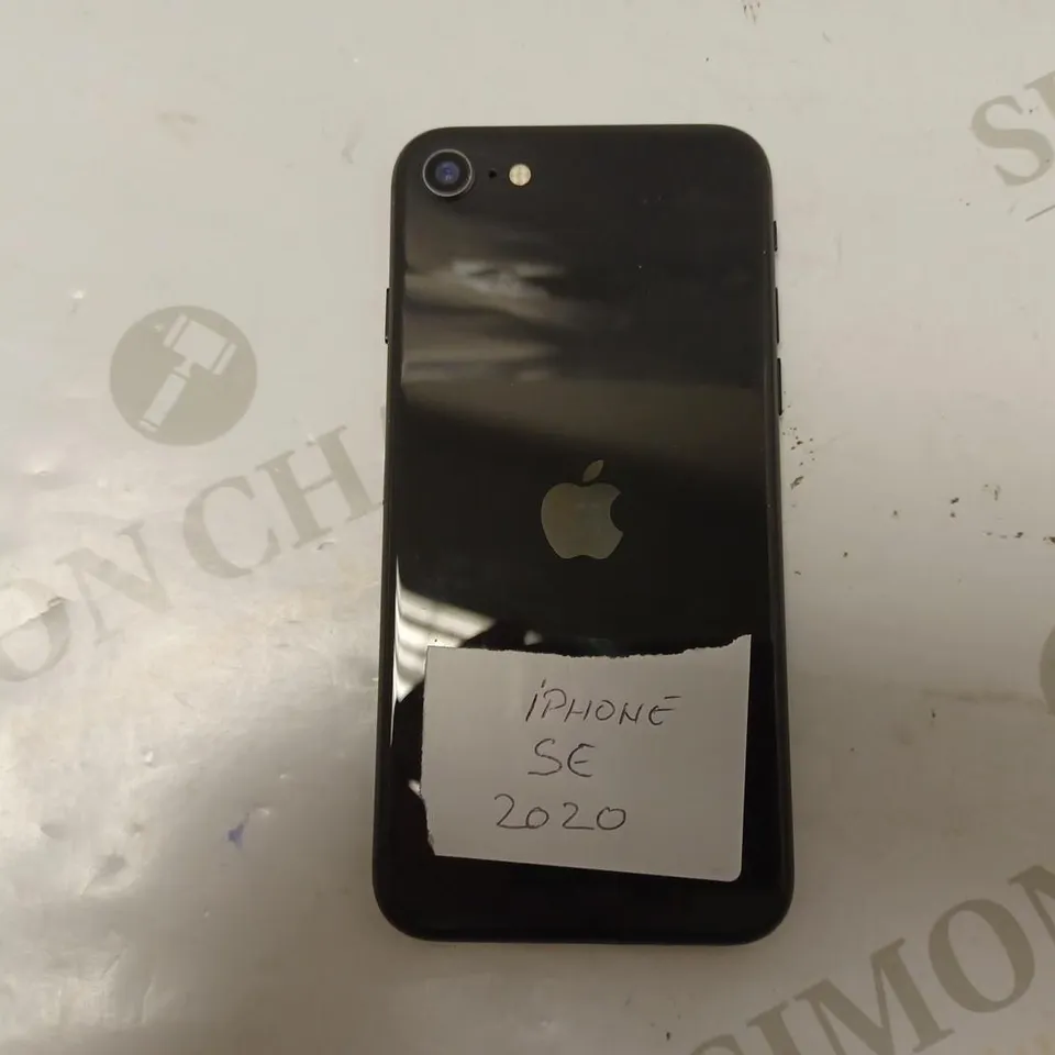 APPLE IPHONE SE (2020)