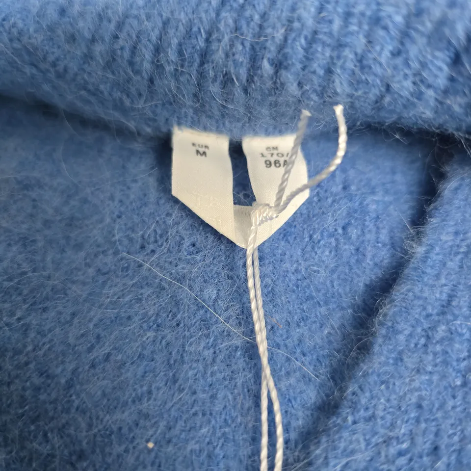 ARKET LONG SLEEVE SWEATER TOP IN BLUE - EU MEDIUM