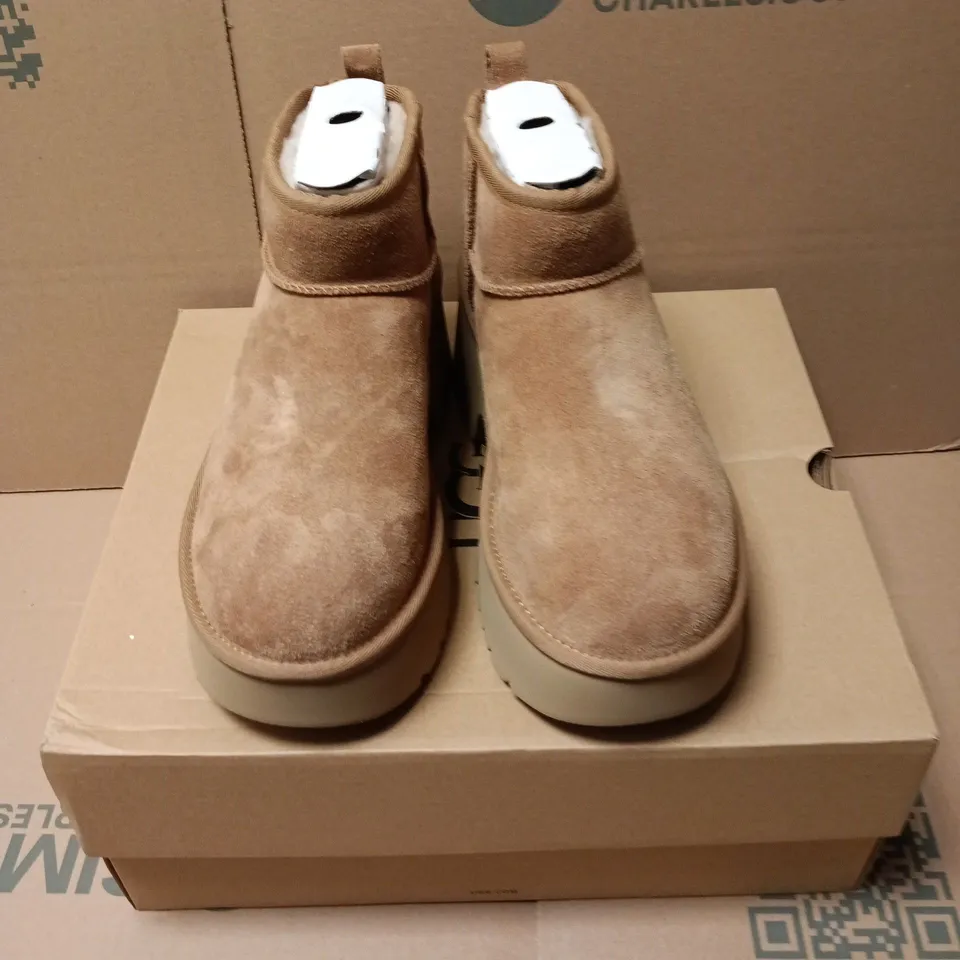 BOXED PAIR OF UGG W CLASSIC ULTRA MINI HEIGHTS IN BROWN - UK 7