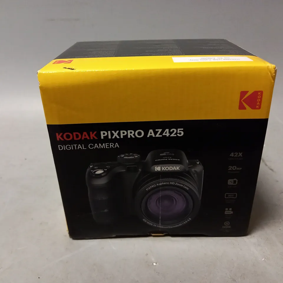 BOXED KODAK PIXPRO AZ425 DIGITAL CAMERA