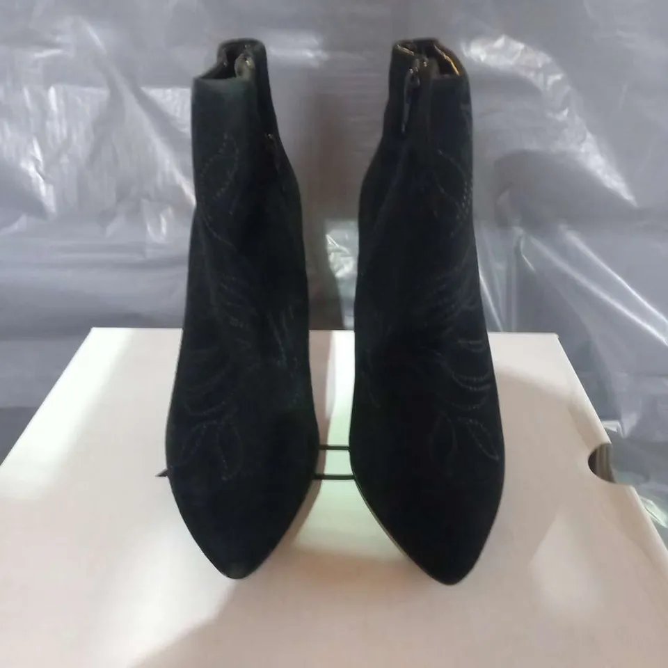 BOXED ALDO DEENA BLACK SUEDE SIZE 3