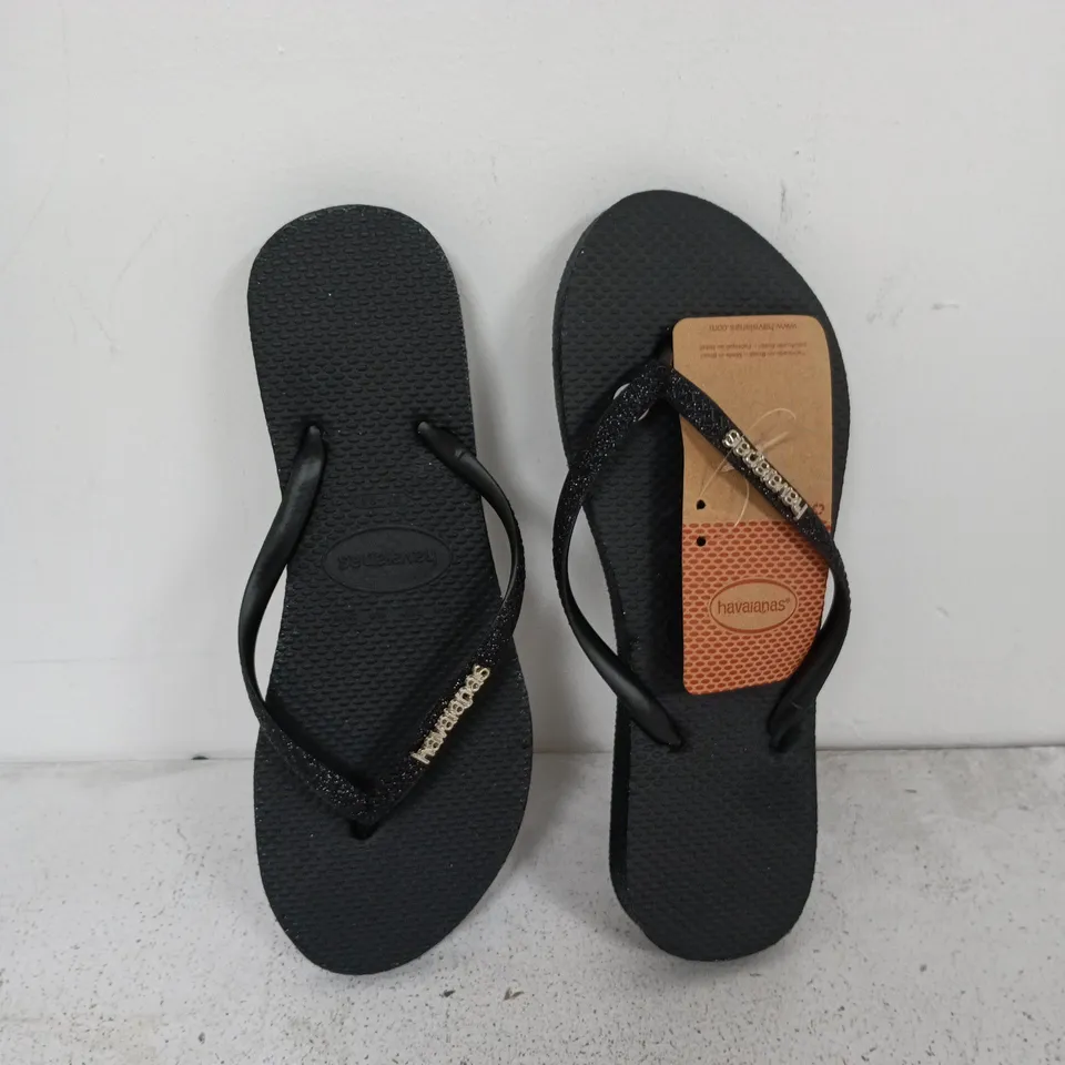 HAVAIANAS FLIP-FLOPS IN BLACK, - 37/38