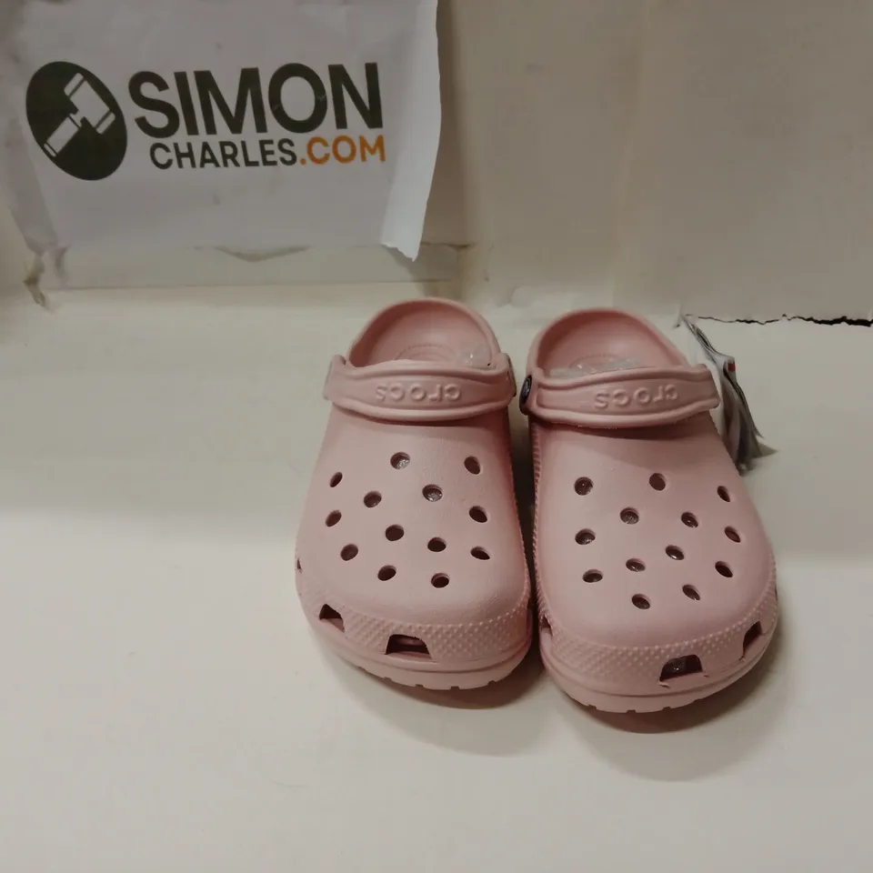 UNBOXED CROCS CLASSIC PINK CLOG, UK 5 (EU 38-39) – WOMEN'S FOOTWEAR