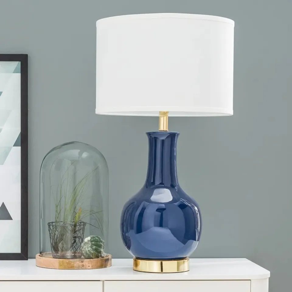 BOXED PUTRA CERAMIC TABLE LAMP