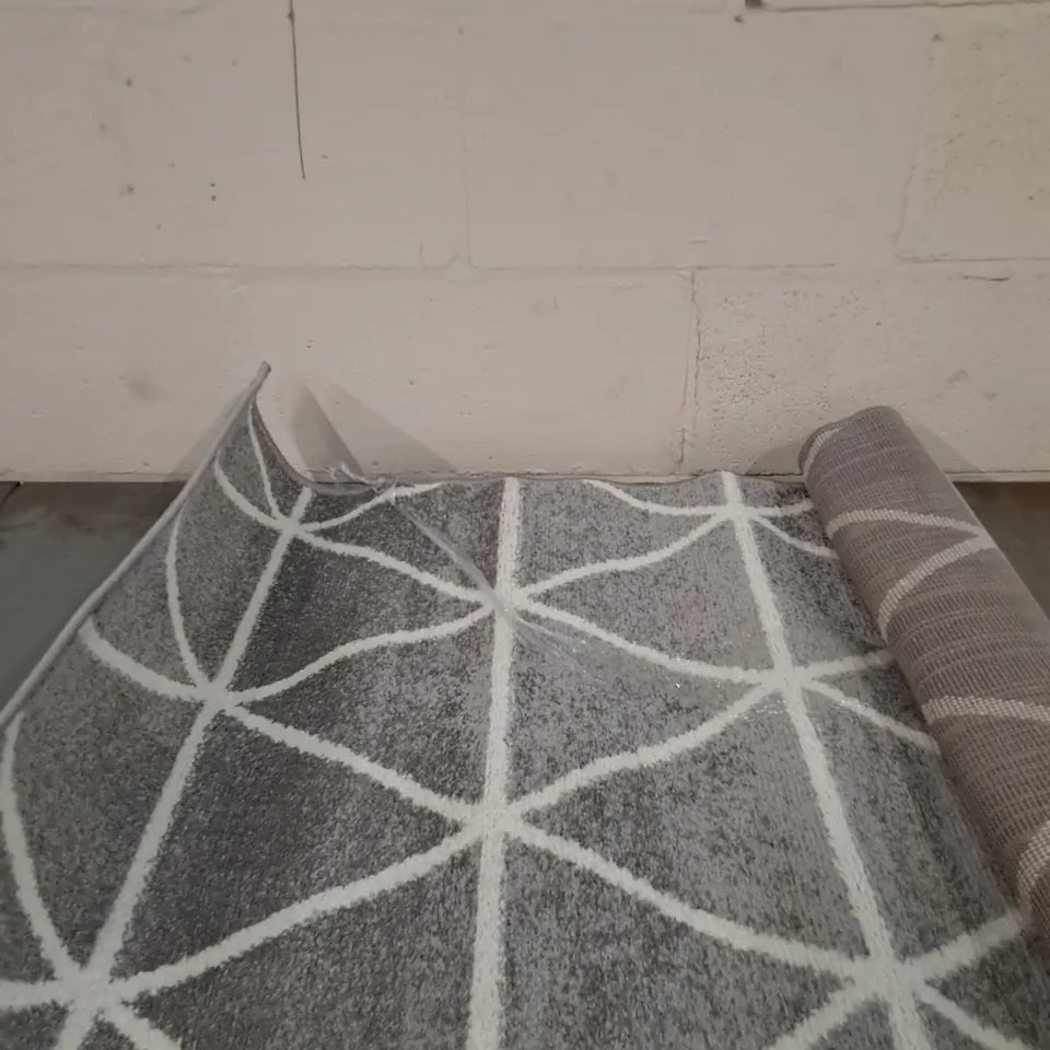 BRAND NEW PACO HOME GREY STELLA SV RUG SIZE 70CM X 140CM