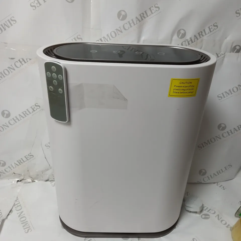 WHITE STANDING FAN 