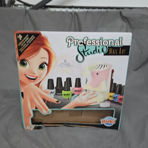 BUKI PROFESSIONAL STUDIO NAIL ART KIT